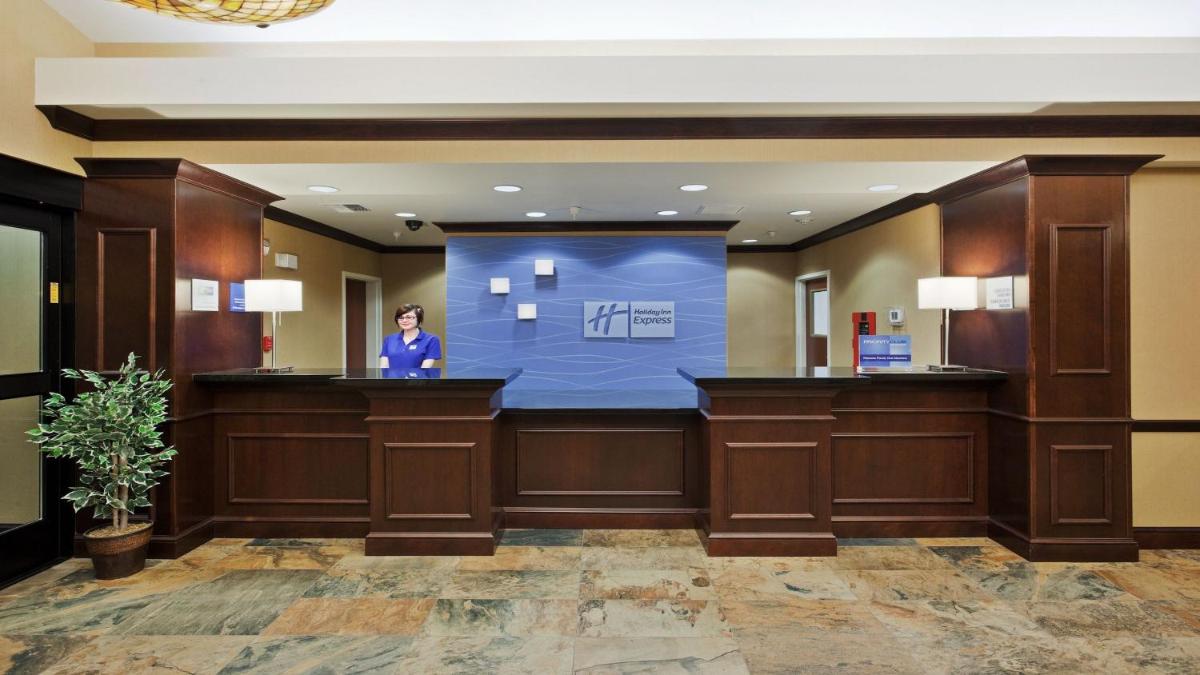 Popular attractions Area Nearby Property